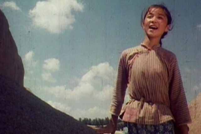 海霞电影，海霞电影主题曲原唱