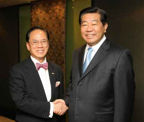 香港特别行政区长官，香港特别行政区长官任职年龄